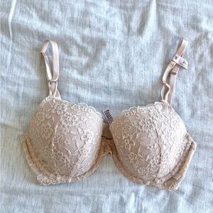 NWOT Sexy Tee Lace Bra, Lightly Lined, size 36D